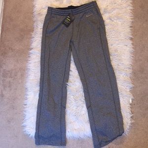 😍✨NIKE THERMA SWEATPANTS✨😍